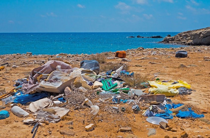 Lixo plástico nos oceanos